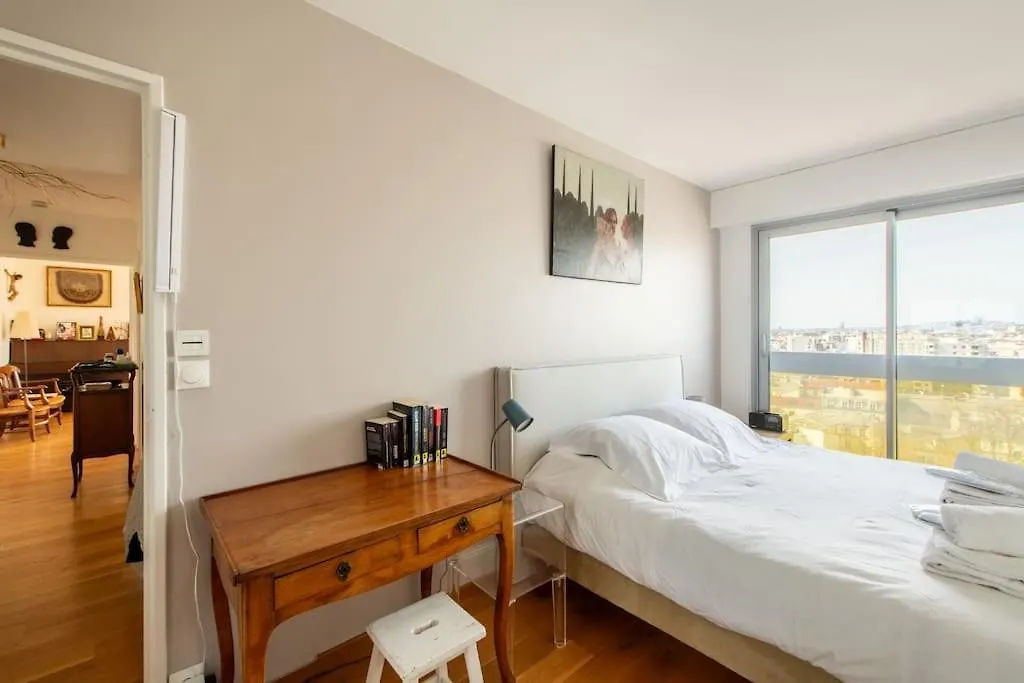 Diderot - Bel Appartement Avec Vue Panoramique Sur Paris 0*,