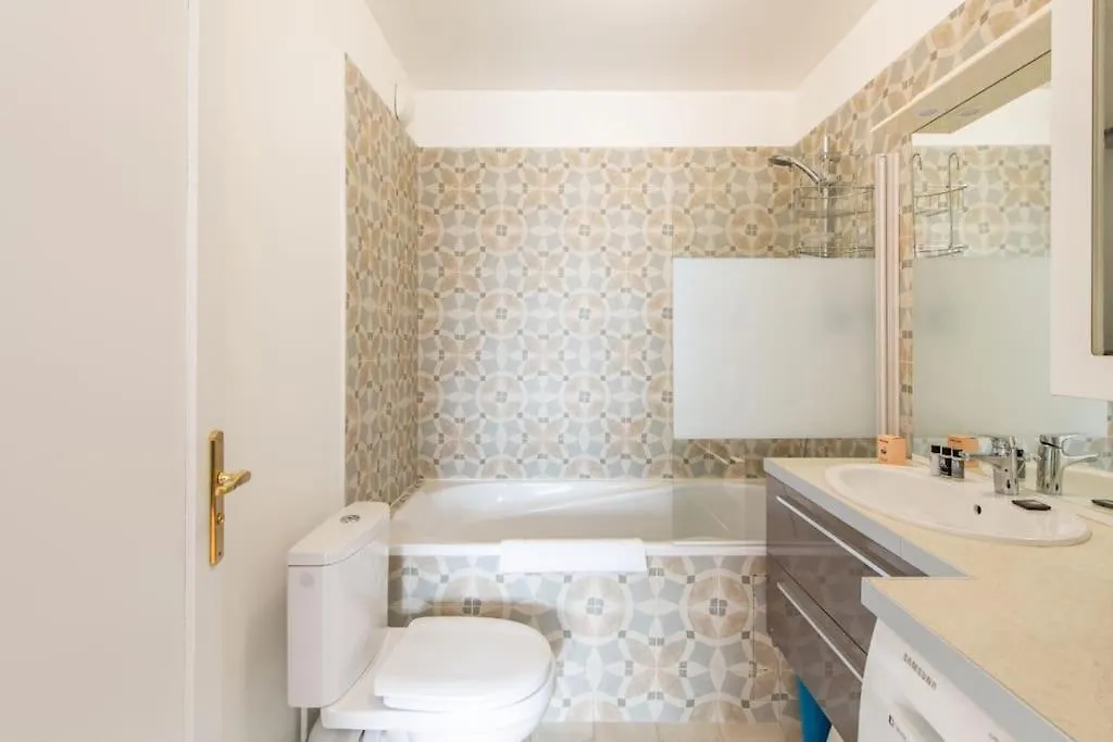 Diderot - Bel Appartement Avec Vue Panoramique Sur Párizs Apartman
